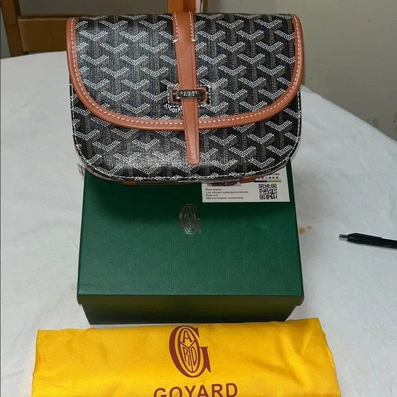 Black and Tan Patterned Bag - Picture 1 of 4